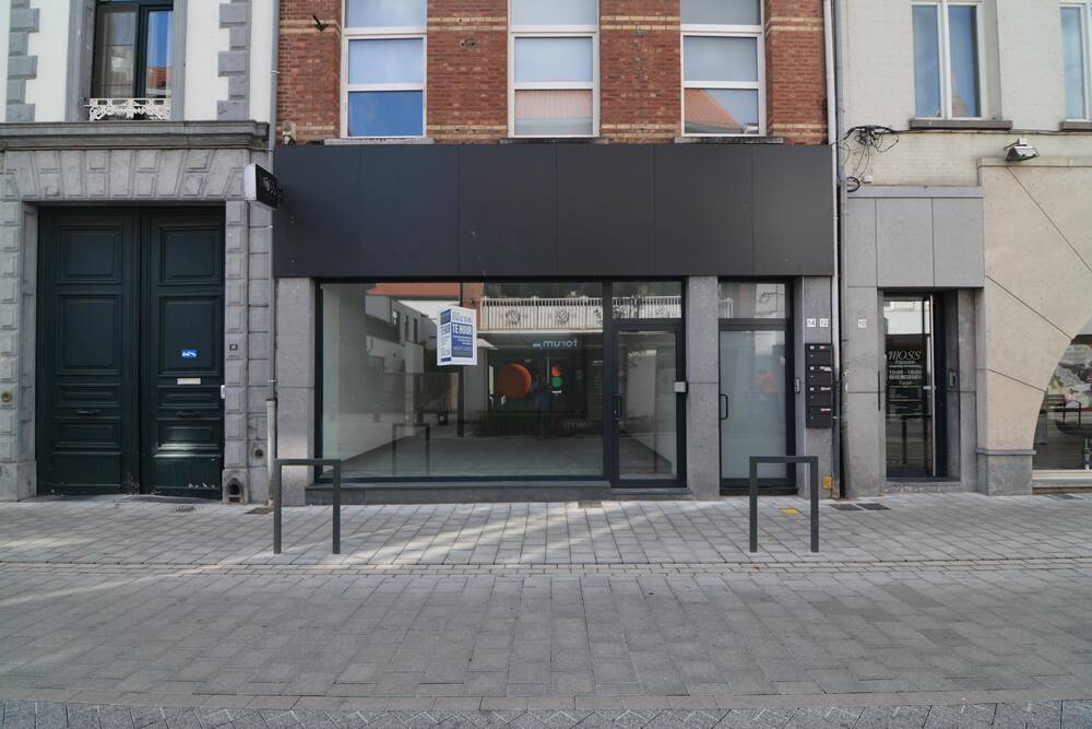 Handelszaak te  huur in Turnhout 2300 1750.00€ 0 slaapkamers m² - Zoekertje 582704