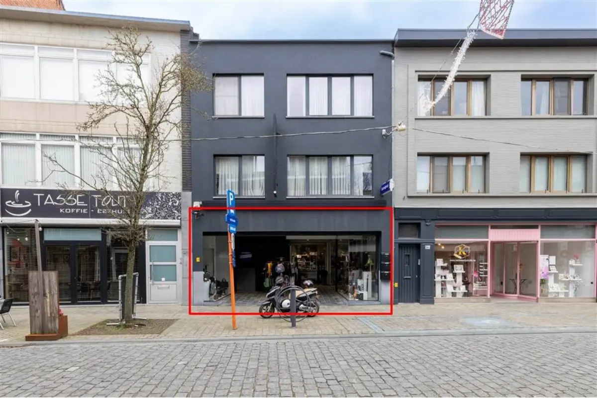 Handelszaak te  koop in Herentals 2200 499000.00€  slaapkamers 350.00m² - Zoekertje 581598