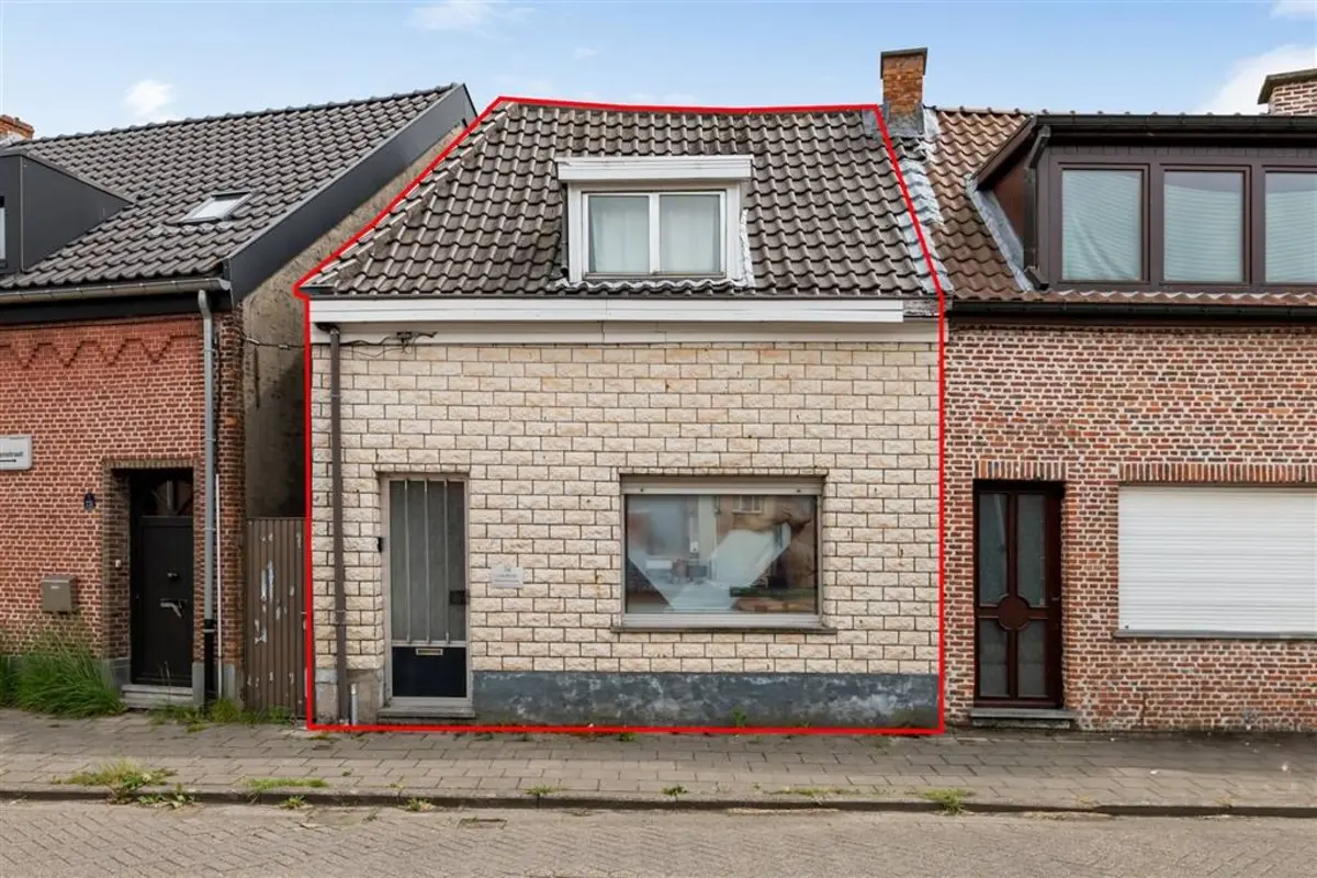 Huis te koop in Zwijndrecht 2070 173000.00€ 2 slaapkamers 106.00m² - Zoekertje 584562