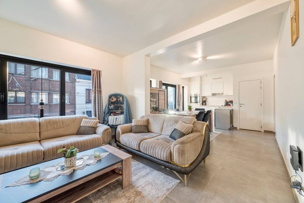 Appartement te  koop in Zwijndrecht 2070 250000.00€ 2 slaapkamers 86.00m² - Zoekertje 587119