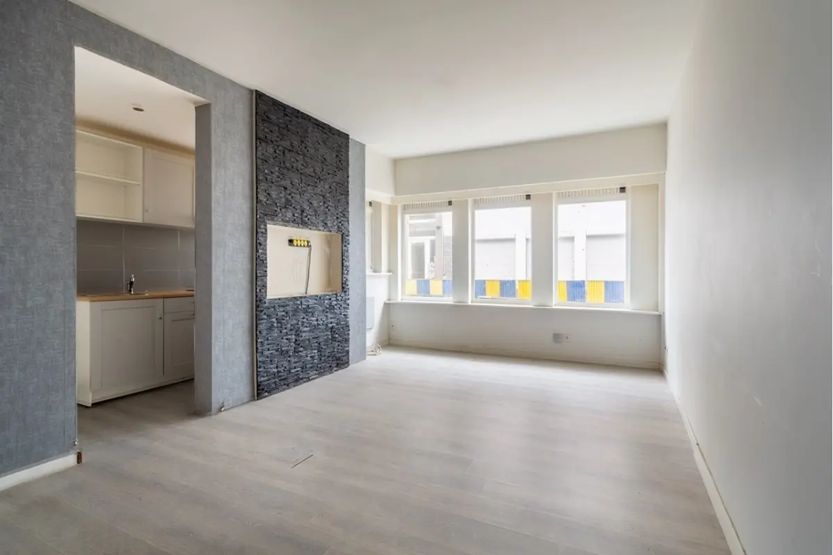 Handelszaak te  koop in Antwerpen 2060 95000.00€  slaapkamers m² - Zoekertje 590053