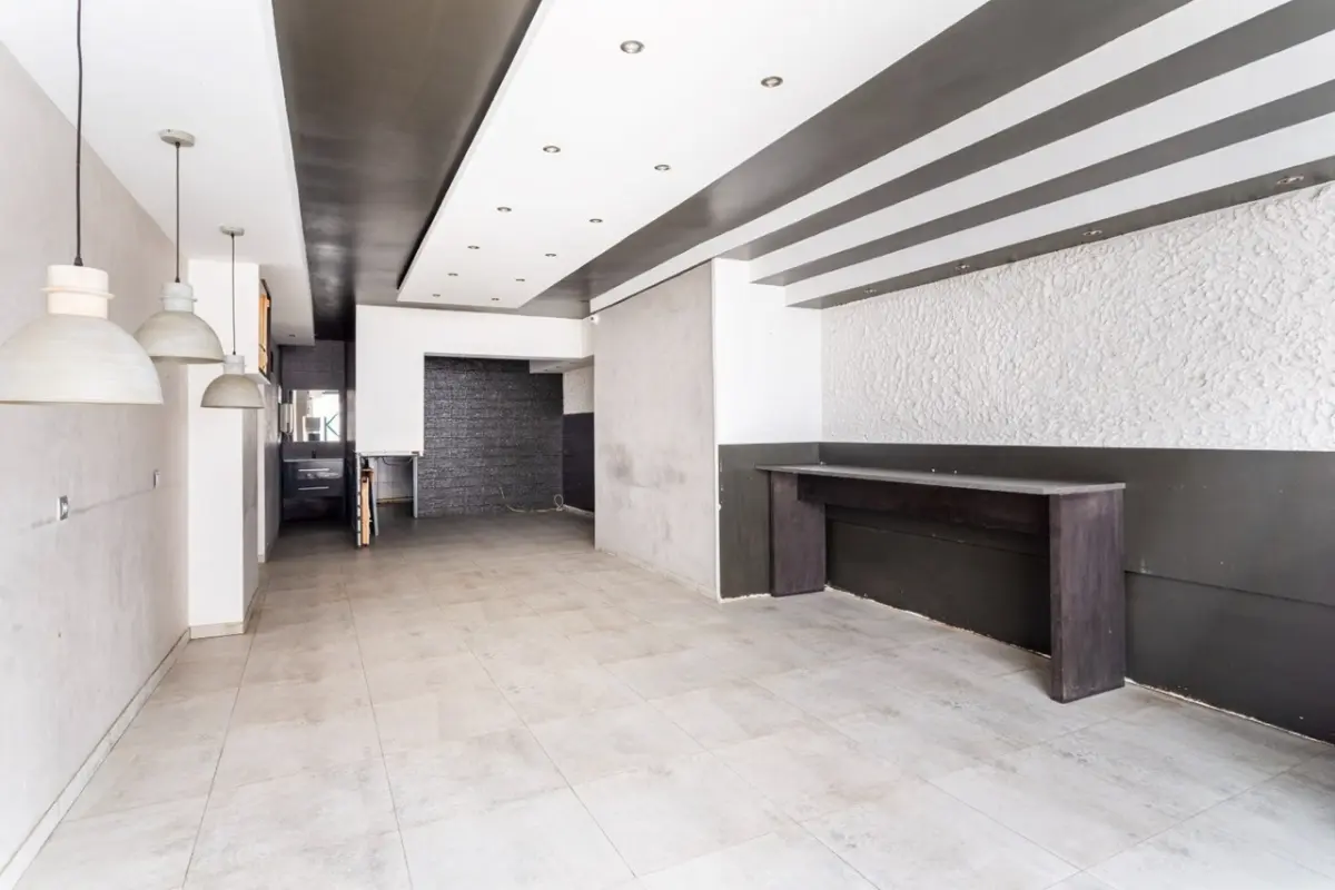 Handelszaak te  koop in Antwerpen 2060 100000.00€  slaapkamers m² - Zoekertje 590052