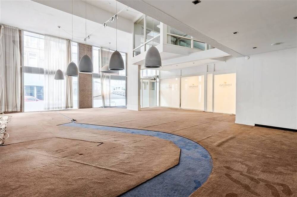 Handelszaak te  koop in Antwerpen 2018 895000.00€  slaapkamers 817.00m² - Zoekertje 590387