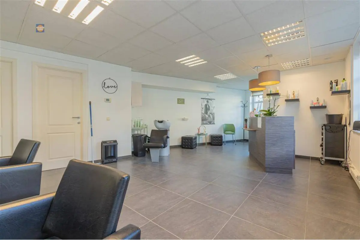 Handelszaak te  koop in Willebroek 2830 172000.00€  slaapkamers m² - Zoekertje 590810