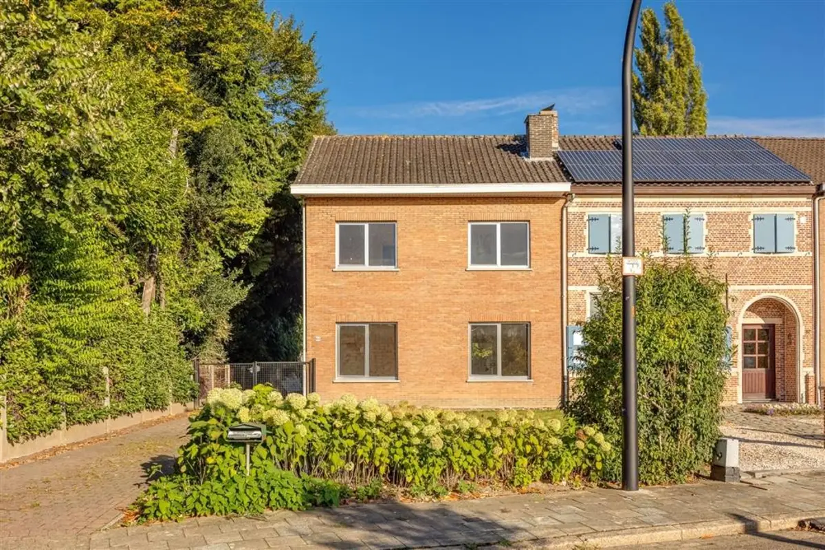 Huis te  koop in Hove 2540 410000.00€ 3 slaapkamers 169.00m² - Zoekertje 590826