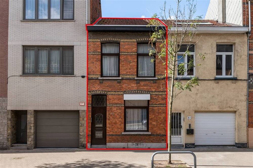Huis te  koop in Merksem 2170 239000.00€ 2 slaapkamers 121.00m² - Zoekertje 591779