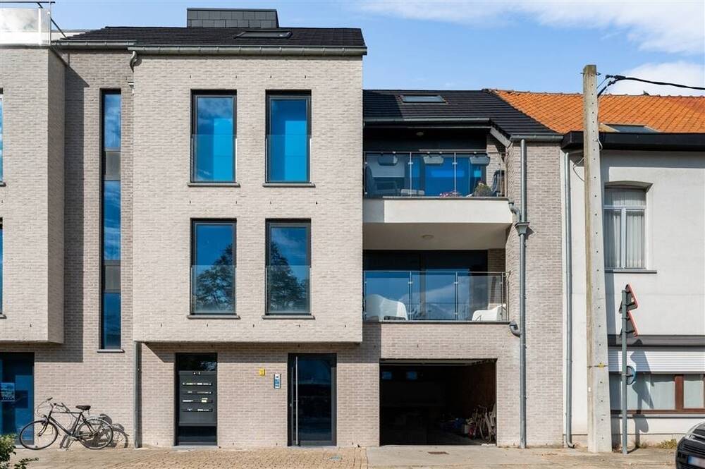 Parking & garage te koop in Sint-Katelijne-Waver 2860 90000.00€ slaapkamers m² - Zoekertje 592311