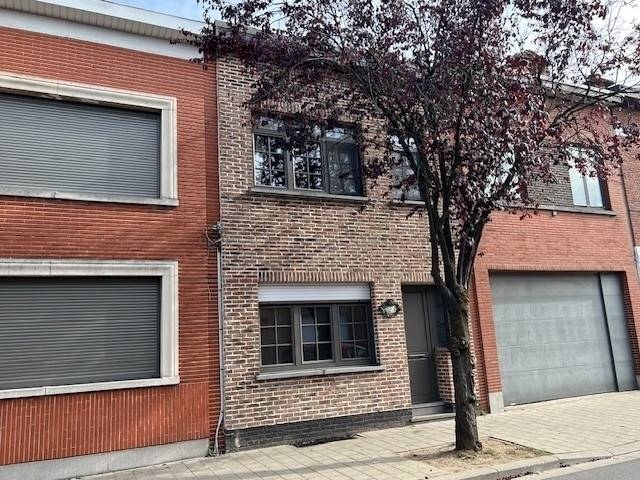 Huis te  koop in Hoboken 2660 310000.00€ 2 slaapkamers 111.00m² - Zoekertje 594314