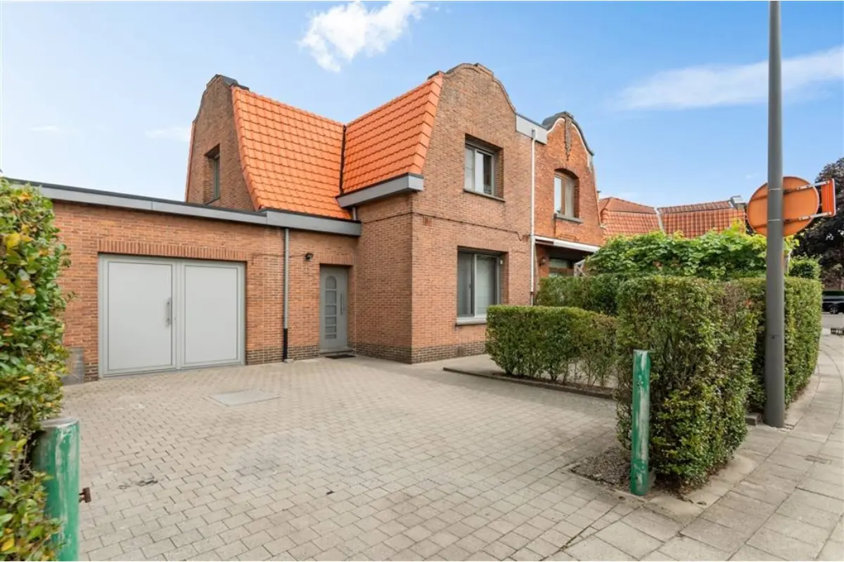 Huis te  koop in Hoboken 2660 349000.00€ 3 slaapkamers 135.00m² - Zoekertje 595338