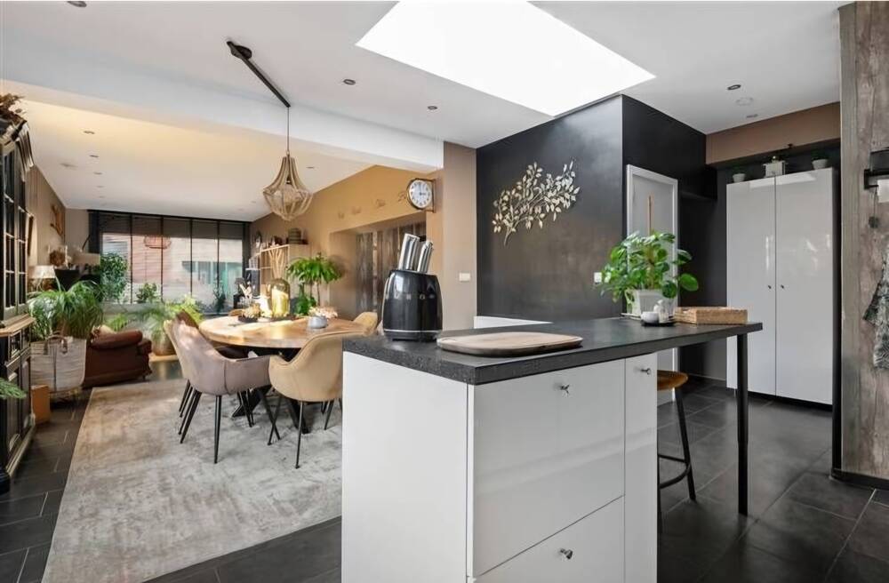 Triplex te  koop in Dessel 2480 315000.00€ 4 slaapkamers 227.00m² - Zoekertje 596277