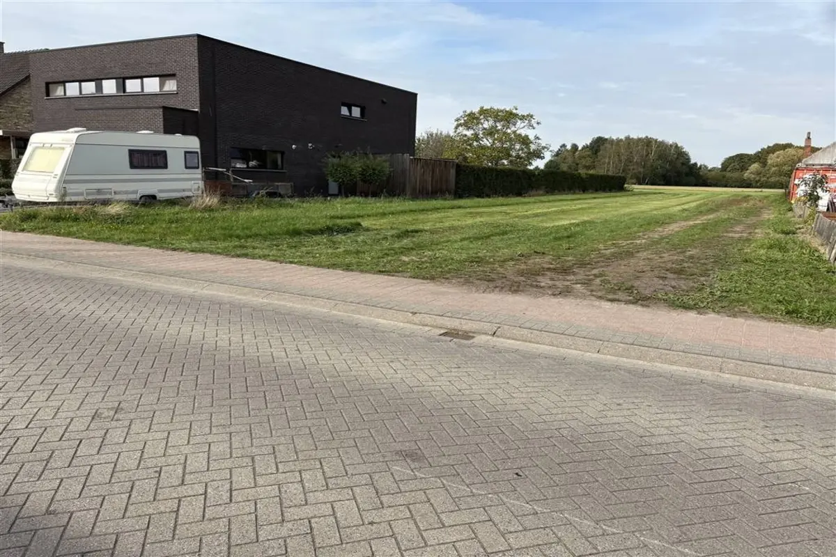 Grond te  koop in Malle 2390 249900.00€  slaapkamers m² - Zoekertje 595861