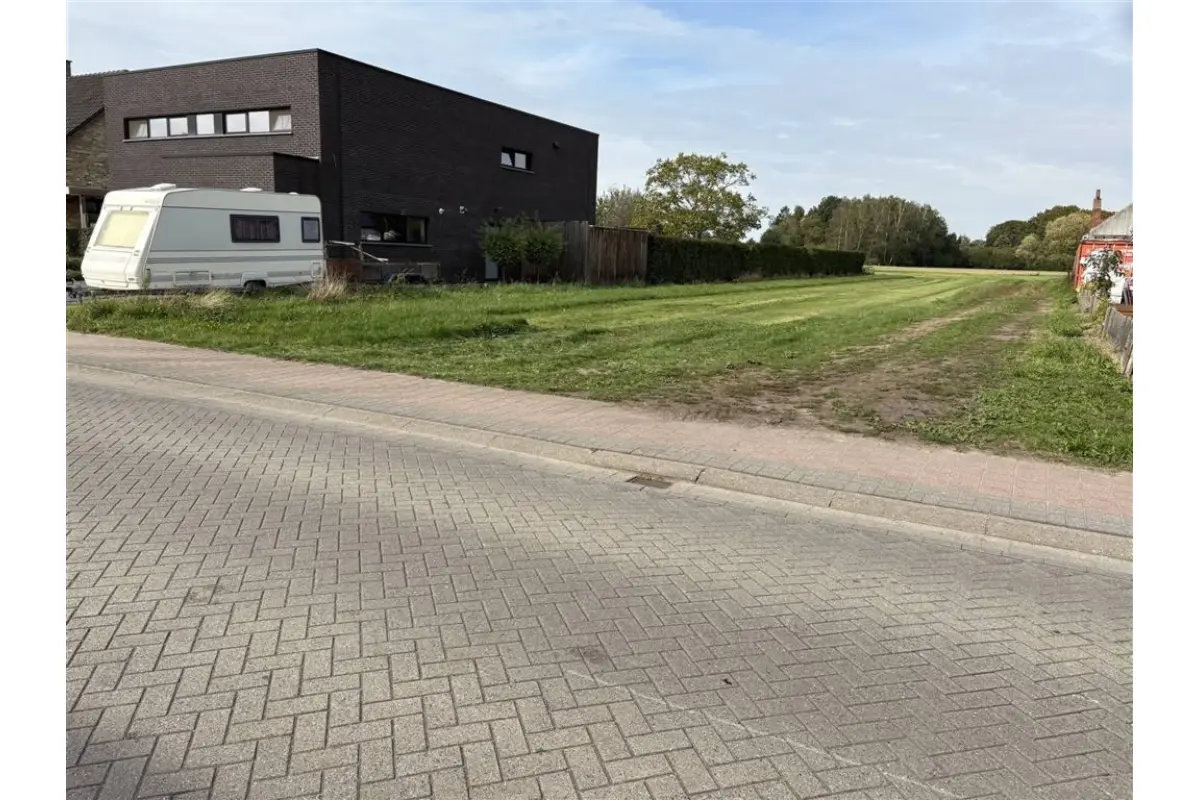 Grond te  koop in Malle 2390 249900.00€  slaapkamers m² - Zoekertje 595861