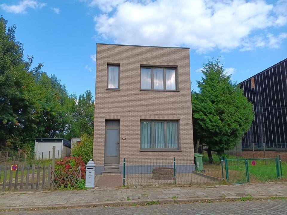 Huis te  koop in Berchem 2600 309000.00€ 3 slaapkamers 118.00m² - Zoekertje 596550