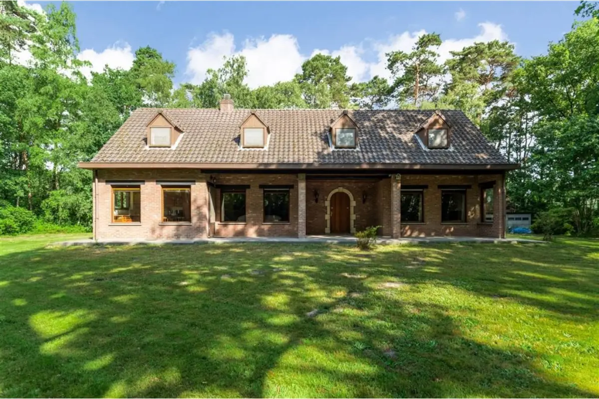 Villa te  koop in Schoten 2900 590000.00€ 4 slaapkamers 197.00m² - Zoekertje 597648