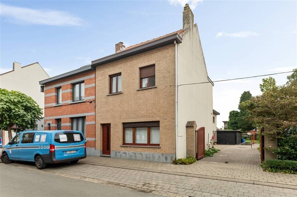 Huis te koop in Brasschaat 2930 375000.00€ 2 slaapkamers 165.00m² - Zoekertje 598960
