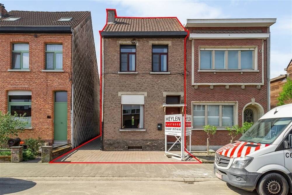 Huis te  koop in Aartselaar 2630 299000.00€ 4 slaapkamers 136.00m² - Zoekertje 598502