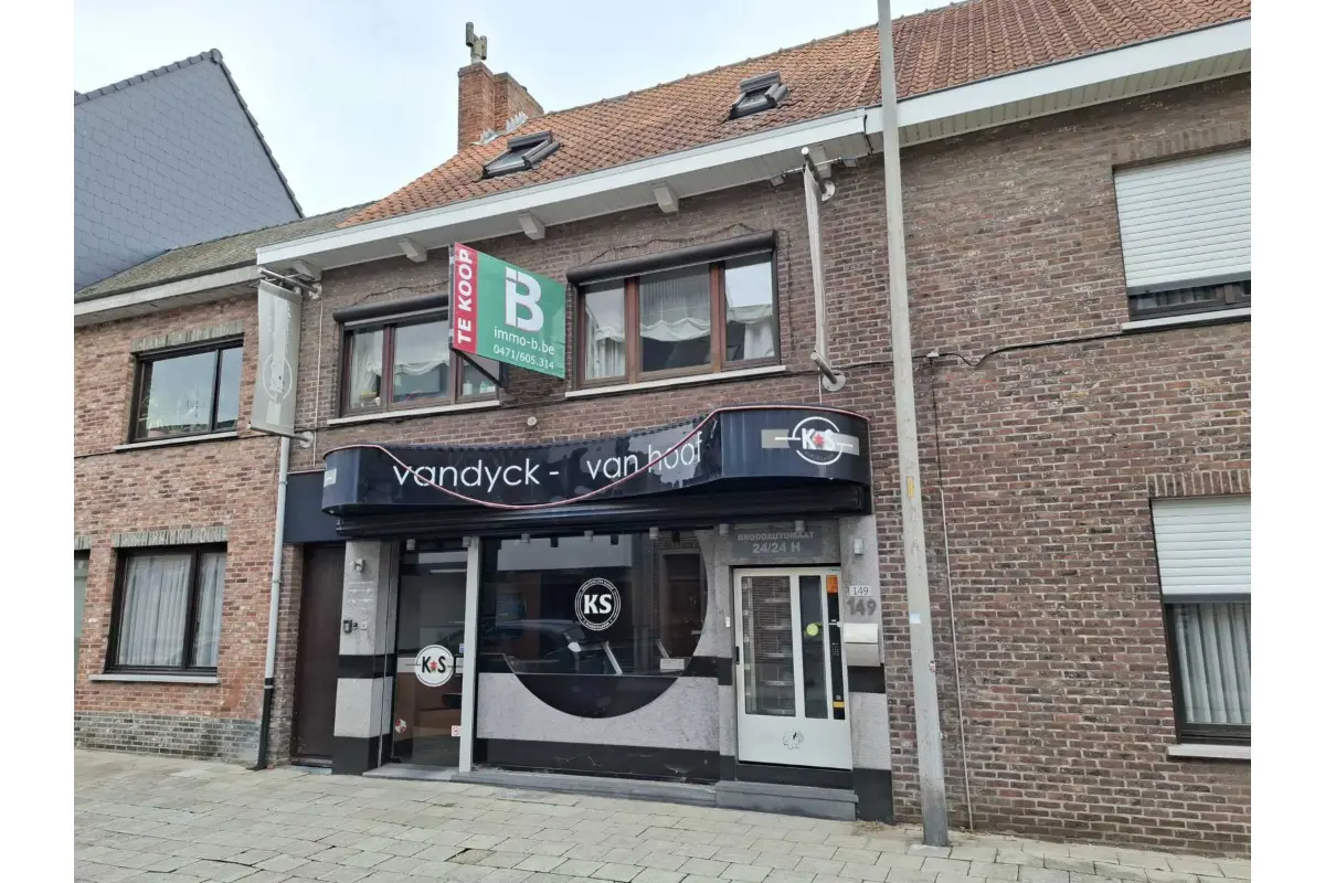 Handelszaak te  koop in Geel 2440 299000.00€  slaapkamers 250.00m² - Zoekertje 599831