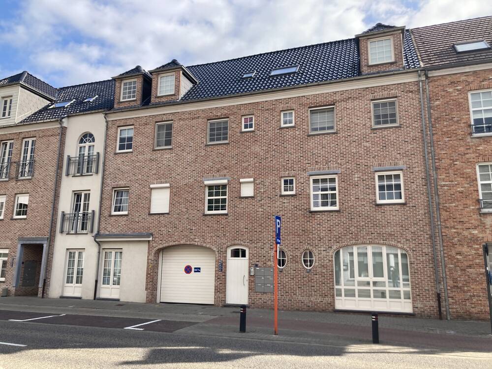 Appartement te  huur in Mol 2400 945.00€ 2 slaapkamers m² - Zoekertje 599643