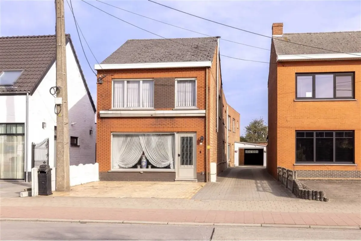 Huis te  koop in Herenthout 2270 319000.00€ 4 slaapkamers 298.00m² - Zoekertje 600352