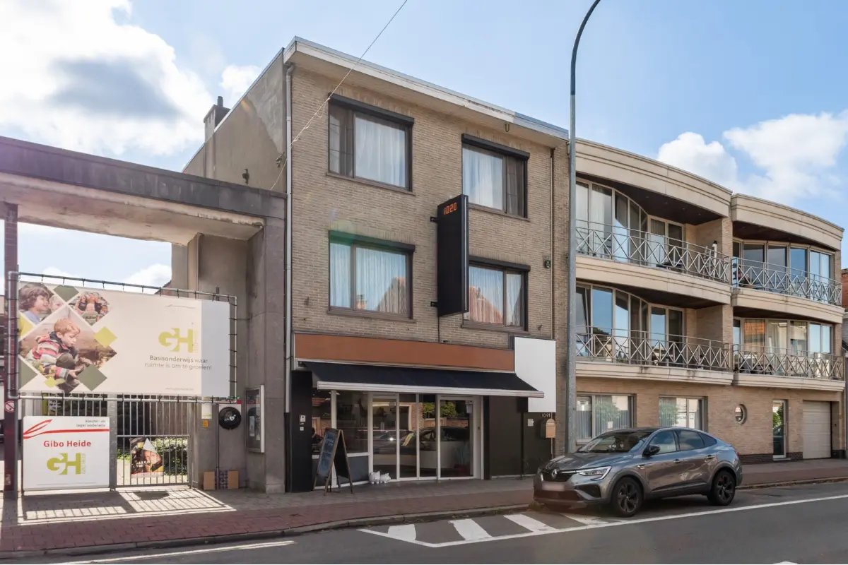 Appartementsgebouw te  koop in Brasschaat 2930 649000.00€ 3 slaapkamers m² - Zoekertje 600297