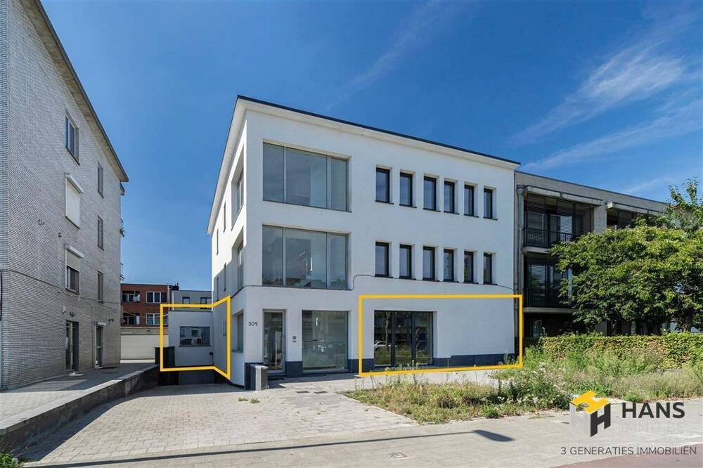 Handelszaak te  koop in Merksem 2170 395000.00€  slaapkamers 239.00m² - Zoekertje 601408