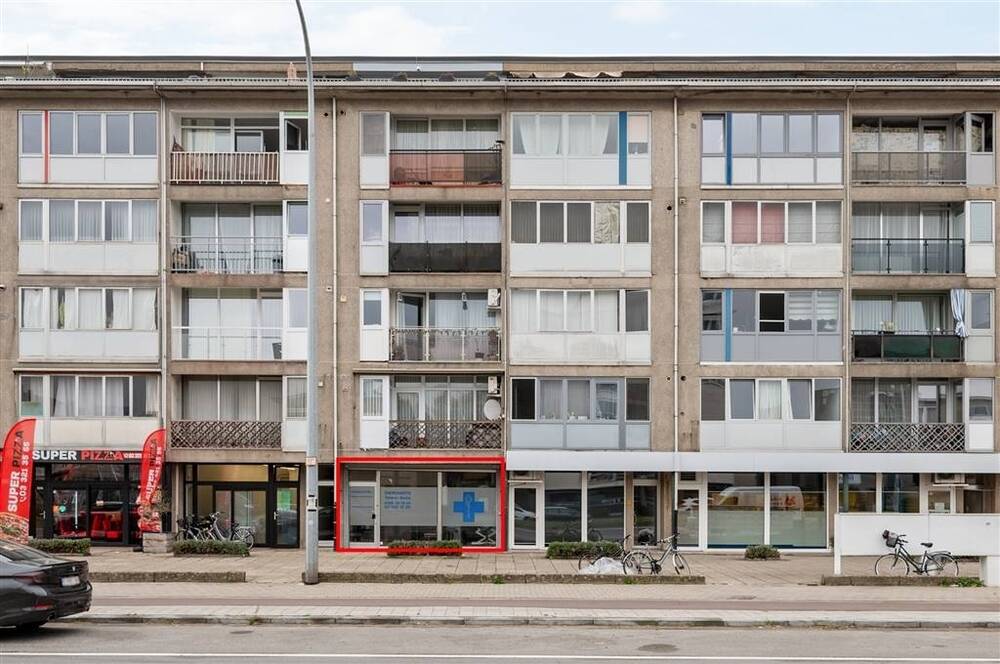 Handelszaak te  koop in Deurne 2100 115000.00€  slaapkamers 74.00m² - Zoekertje 601611