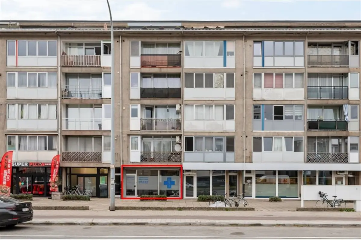 Handelszaak te  koop in Deurne 2100 115000.00€  slaapkamers 74.00m² - Zoekertje 601611