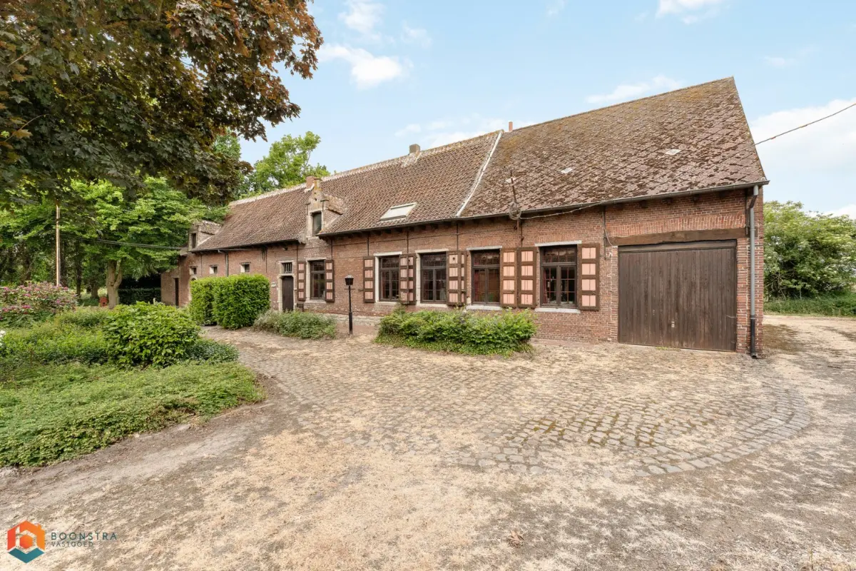 Boerderij te  koop in Leest 2811 649000.00€ 7 slaapkamers 332.00m² - Zoekertje 602155