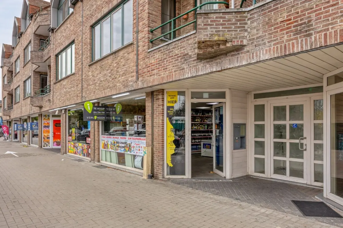 Handelszaak te  koop in Mol 2400 210000.00€  slaapkamers m² - Zoekertje 604151