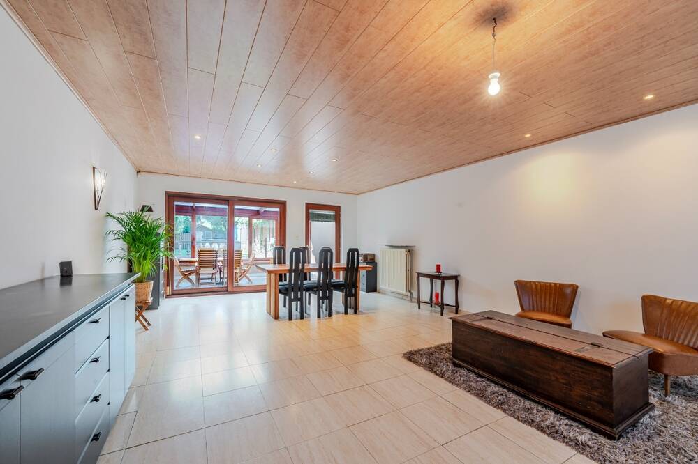 Huis te koop in Zwijndrecht 2070 395000.00€ 3 slaapkamers 192.00m² - Zoekertje 602360