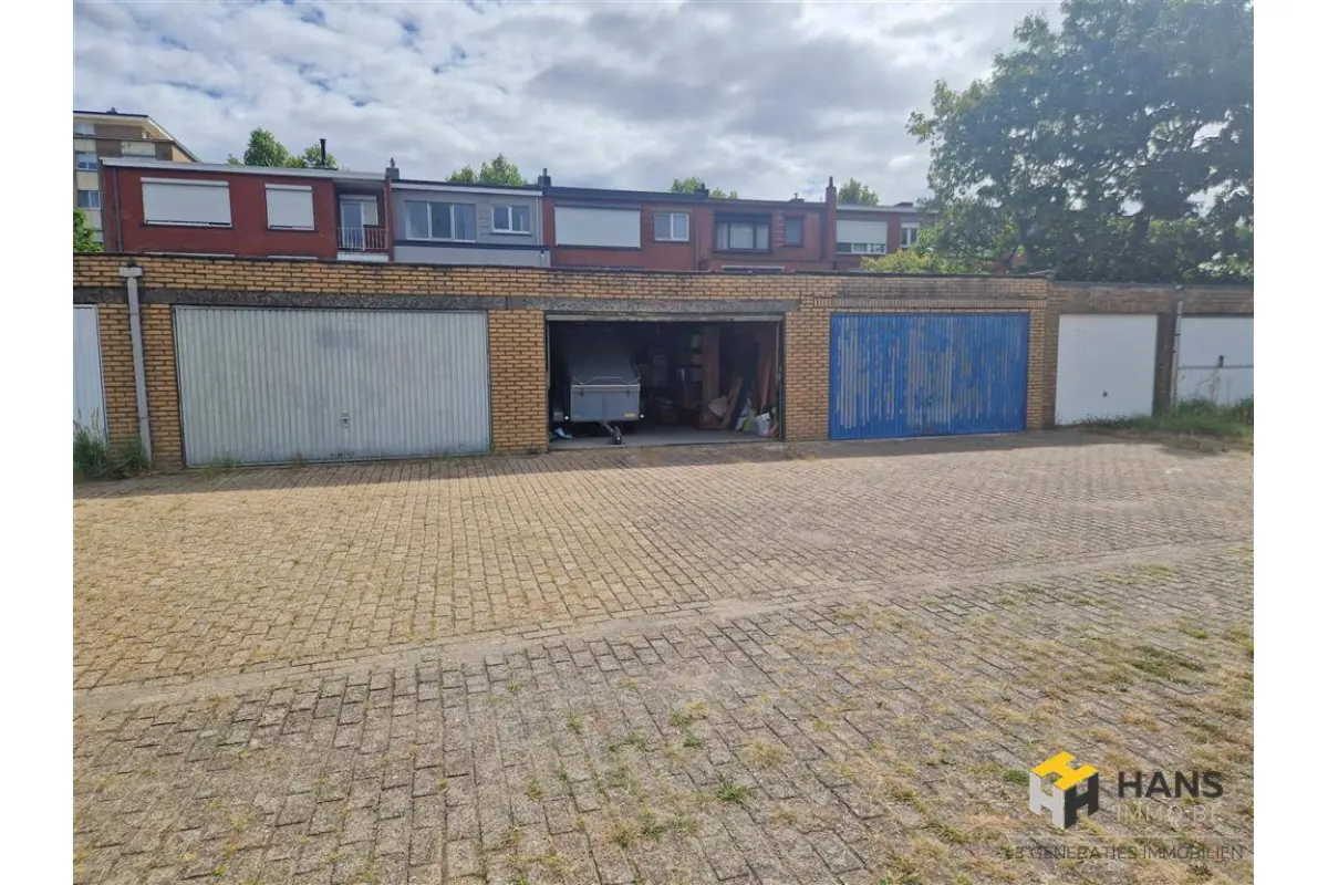 Parking & garage te  koop in Merksem 2170 51000.00€  slaapkamers m² - Zoekertje 603452