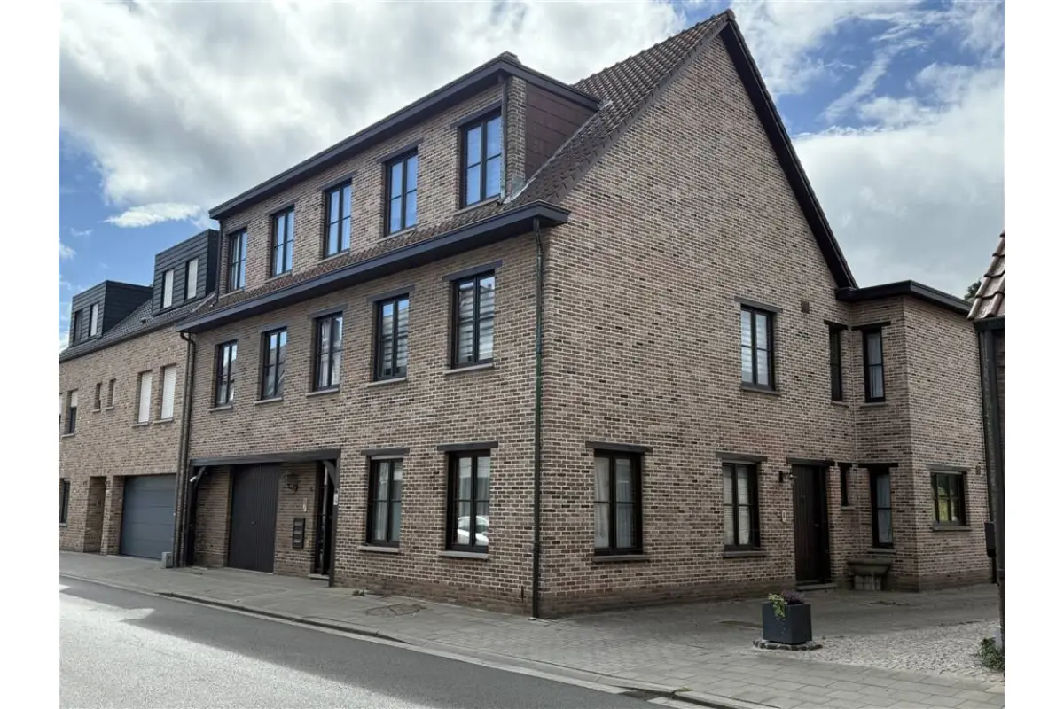 Handelszaak te  koop in Nijlen 2560 895000.00€  slaapkamers 464.00m² - Zoekertje 603443