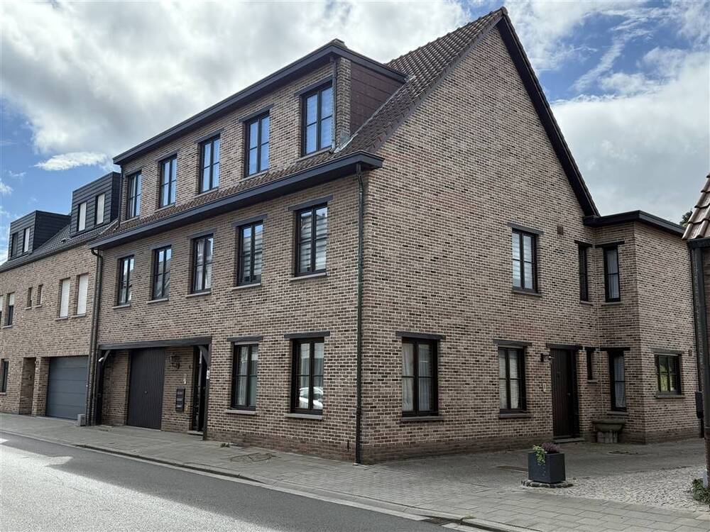 Handelszaak te  koop in Nijlen 2560 950000.00€  slaapkamers 464.00m² - Zoekertje 603443