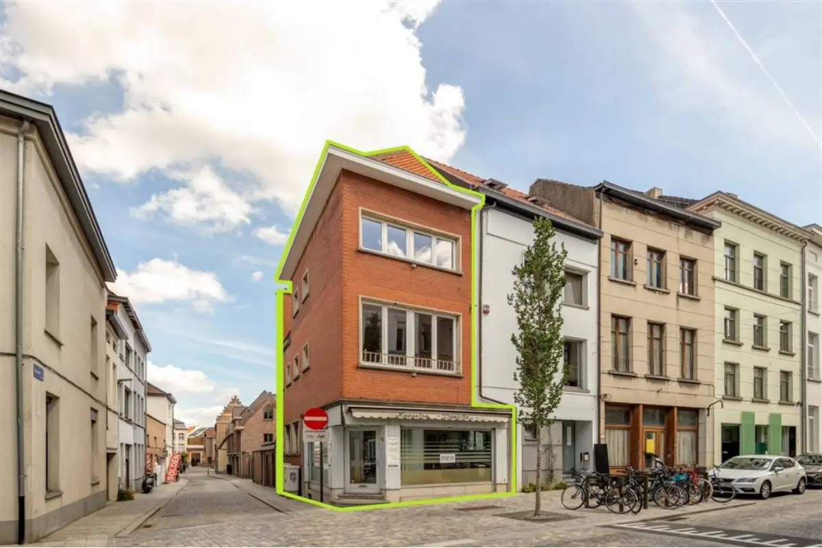 Handelszaak te  koop in Mechelen 2800 385000.00€ 3 slaapkamers 141.00m² - Zoekertje 604834