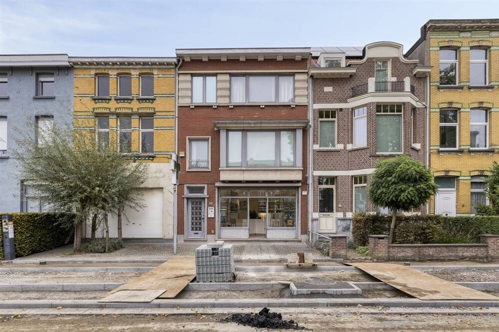 Huis te koop in Mortsel 2640 235000.00€ 3 slaapkamers 136.00m² - Zoekertje 604452