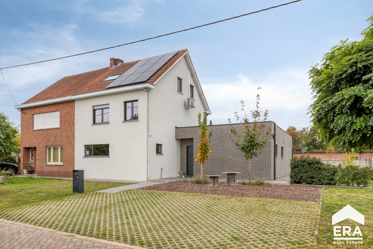 Huis te koop in Mol 2400 468000.00€ 4 slaapkamers 223.00m² - Zoekertje 605674