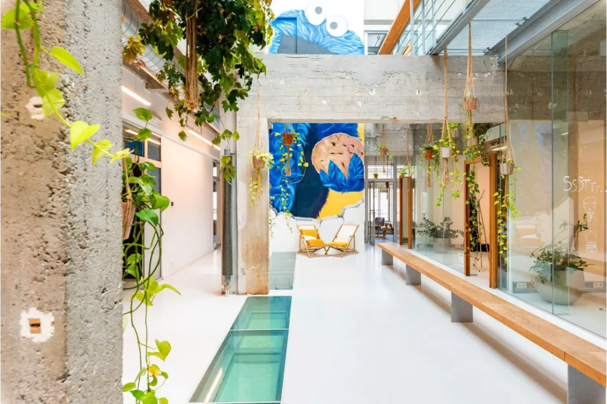 Handelszaak te  huur in Merksem 2170 713.00€  slaapkamers m² - Zoekertje 606724