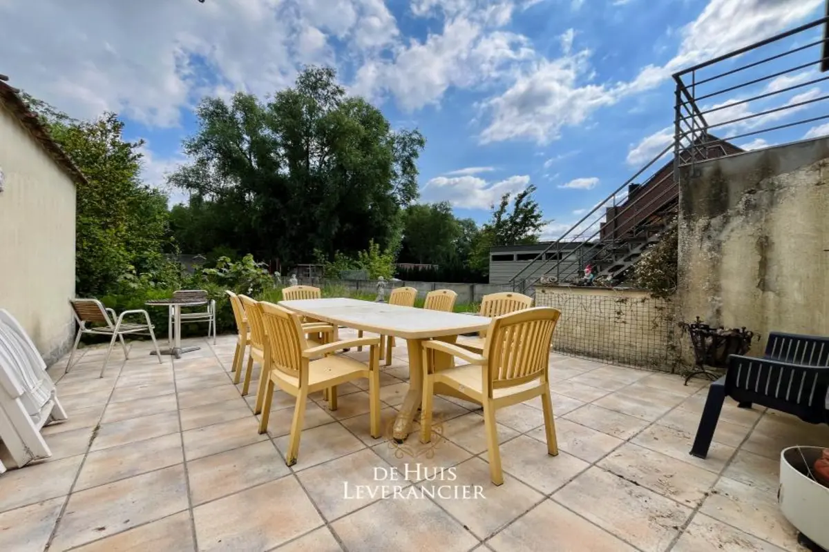 Huis te koop in Boom 2850 374500.00€ 4 slaapkamers 174.80m² - Zoekertje 606340