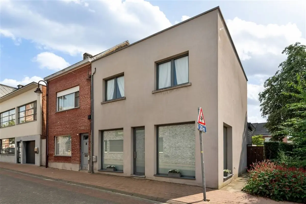 Huis te  koop in Duffel 2570 380000.00€ 4 slaapkamers 157.00m² - Zoekertje 606920