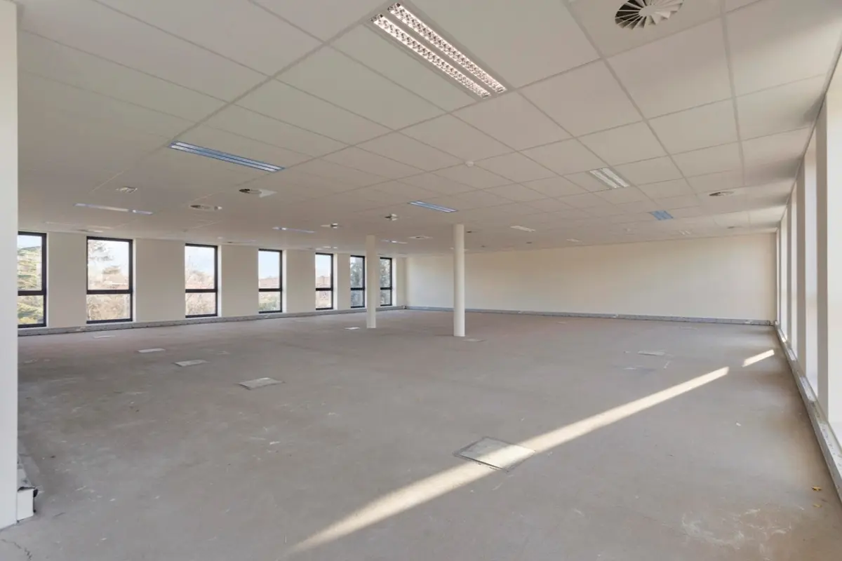 Handelszaak te  huur in Wilrijk 2610 2712.00€  slaapkamers m² - Zoekertje 606730