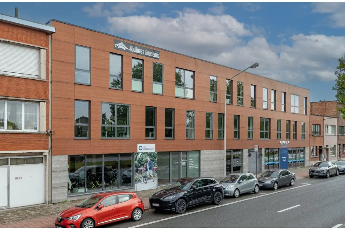 Handelszaak te  huur in Wilrijk 2610 2712.00€  slaapkamers m² - Zoekertje 606730