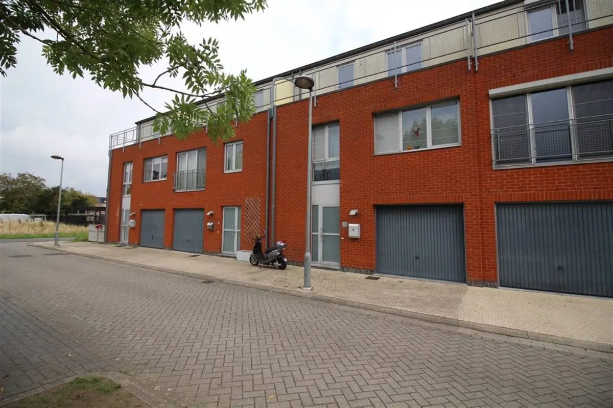 Huis te  huur in Heist-op-den-Berg 2220 1250.00€ 3 slaapkamers 181.00m² - Zoekertje 607049