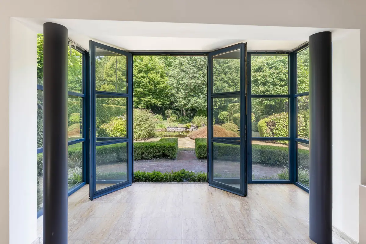 Huis te  koop in Wilrijk 2610 890000.00€ 5 slaapkamers 275.00m² - Zoekertje 606905