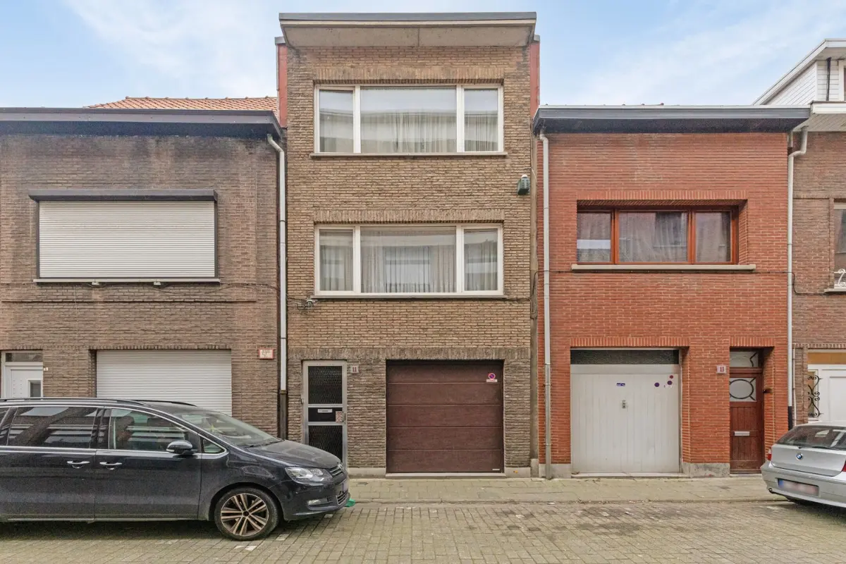 Huis te  koop in Hoboken 2660 315000.00€ 3 slaapkamers 160.00m² - Zoekertje 606407