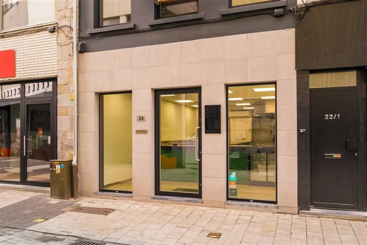 Handelszaak te koop in Mechelen 2800 350000.00€ slaapkamers 169.20m² - Zoekertje 606615