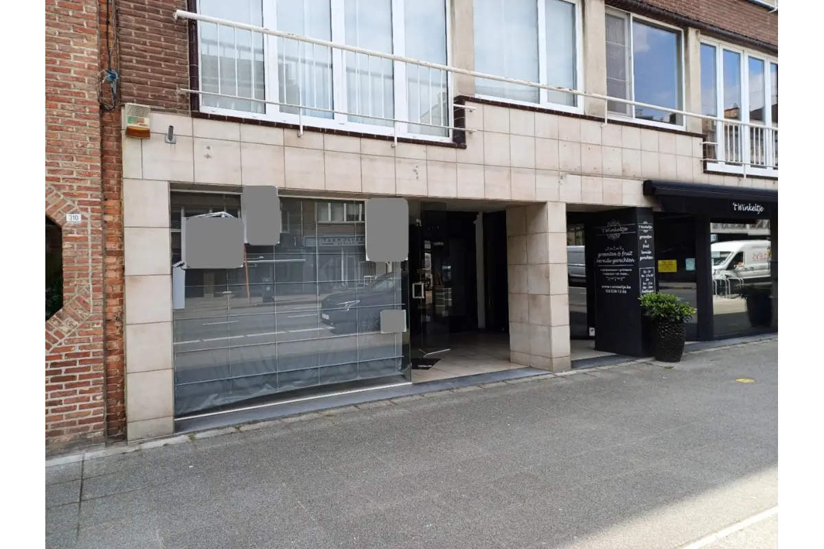 Handelszaak te  huur in Brasschaat 2930 3550.00€  slaapkamers m² - Zoekertje 606688