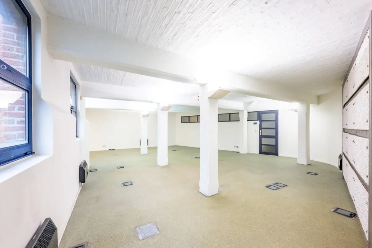 Handelszaak te  huur in Antwerpen 2000 1618.75€  slaapkamers m² - Zoekertje 606719