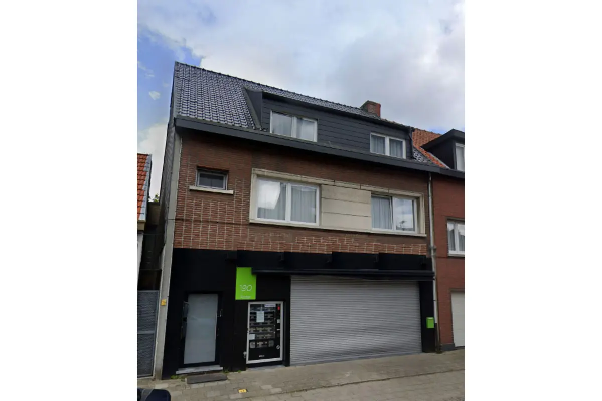 Appartement te  koop in Brasschaat 2930 585000.00€ 4 slaapkamers m² - Zoekertje 607220