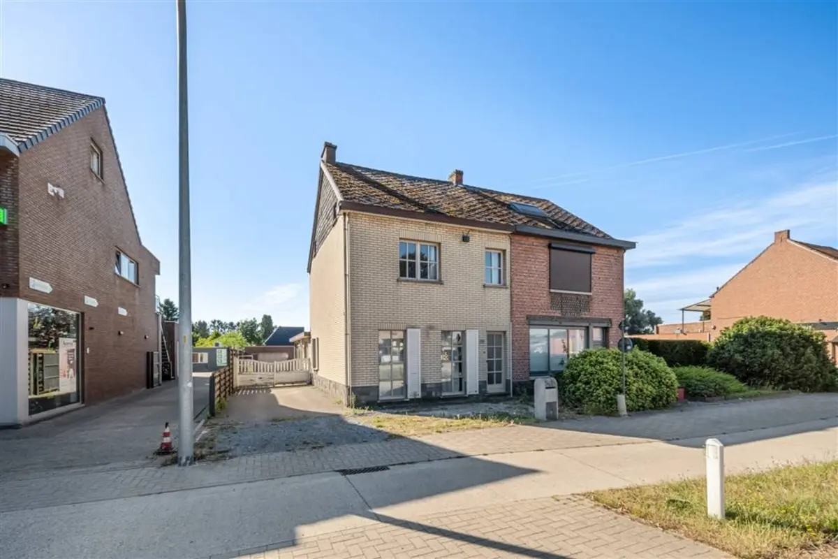 Huis te koop in Mol 2400 245000.00€ 3 slaapkamers 180.00m² - Zoekertje 607577