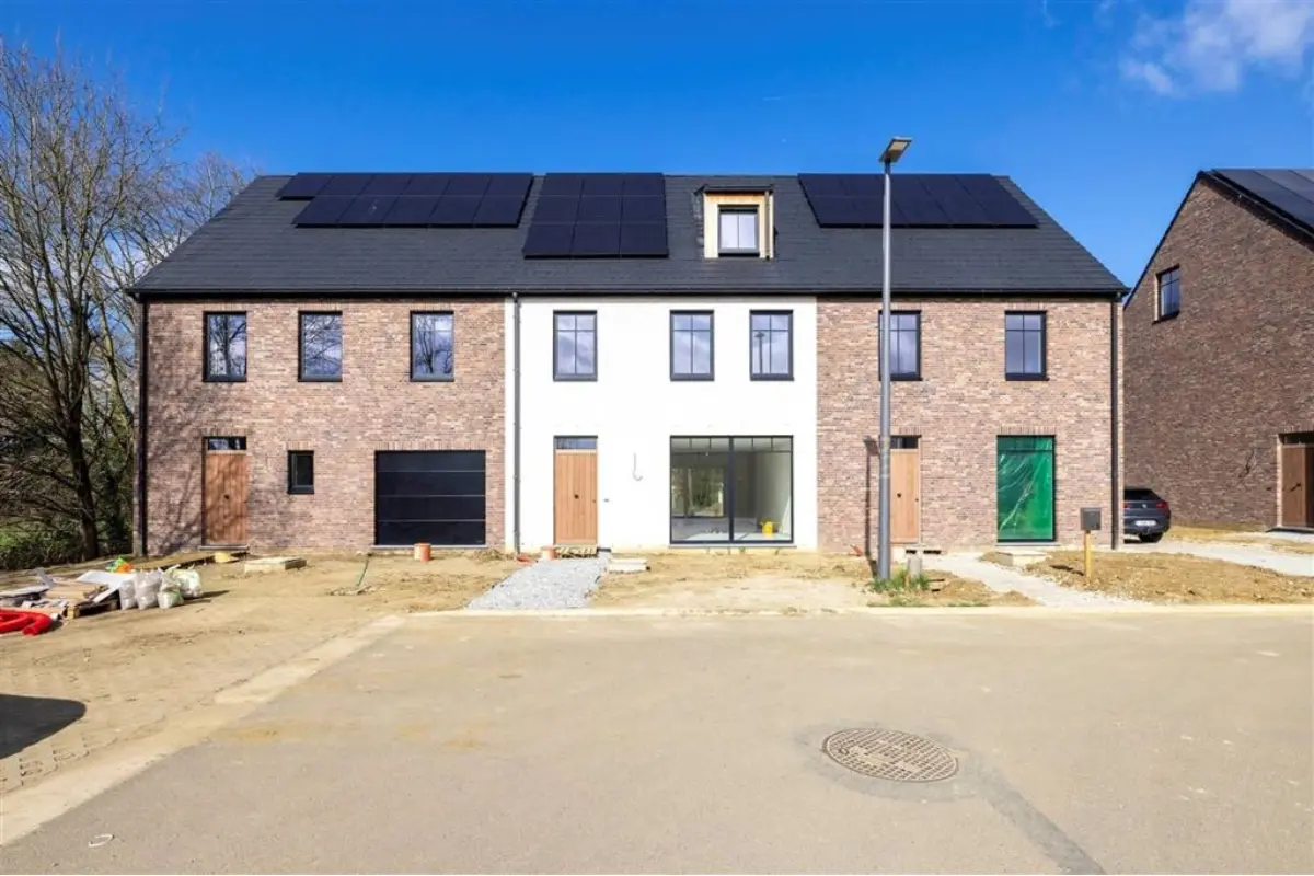 Huis te  koop in Heist-op-den-Berg 2220 445303.00€ 4 slaapkamers 183.00m² - Zoekertje 608561